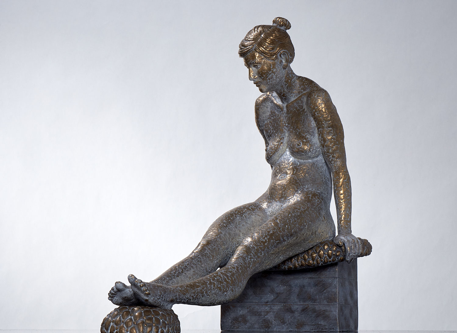 Alessia - Donna seduta bronzo